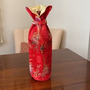 Asian Red Brocade Wine Gift Bag with tassel and covered elastic band (reusable)